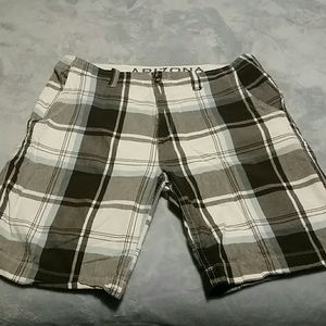 💪2 for 18 Arizona size 38 shorts